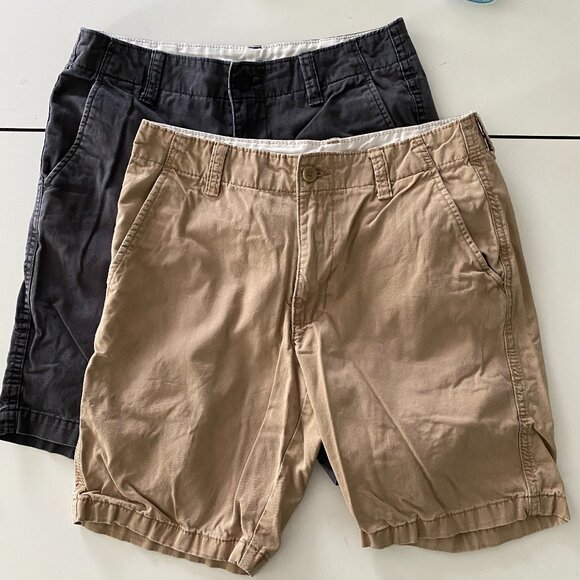 Old Navy Men's Lived-in Straight Shorts size 30 - 2 PAIRS - Picture 1 of 5